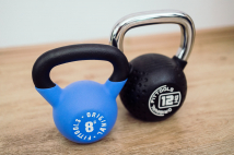 Гиря с хромированной ручкой полиуретановая ORIGINAL FITTOOLS FT-KB-CPU-16 16 кг